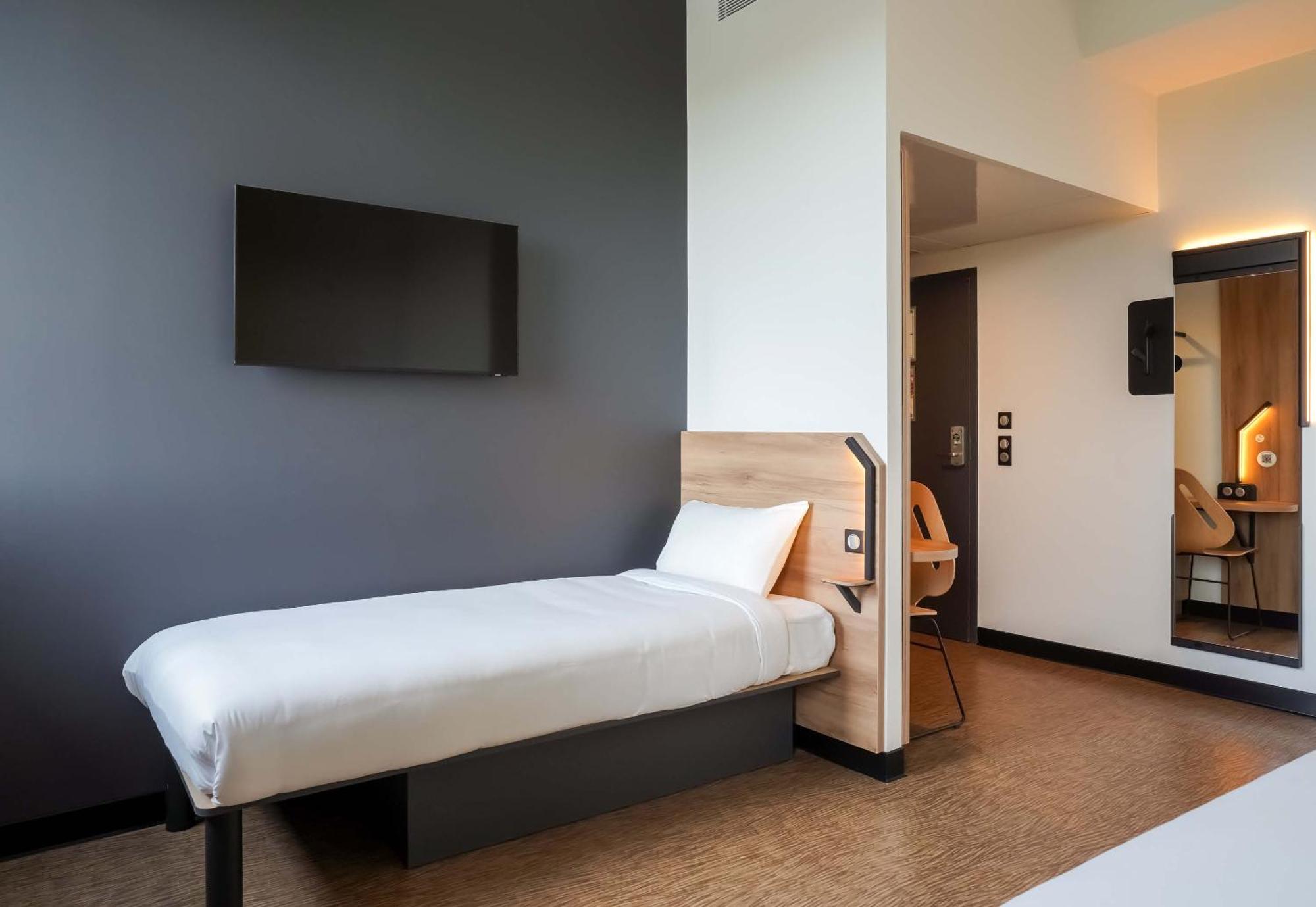 B&B Hotel Paris Porte D'Orleans มงต์รูช ภายนอก รูปภาพ